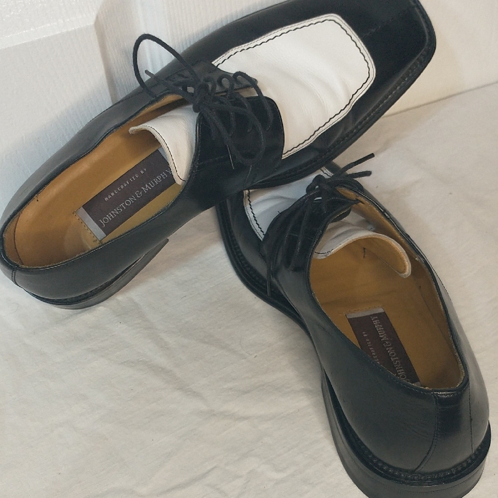Johnston & Murphy Size 9 Black and White Leather Oxfords EUC. (H&J) - Picture 5 of 10